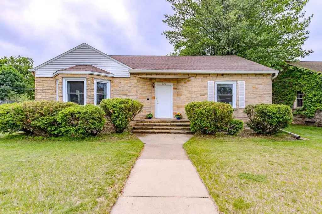703 KENT STREET, Wausau, WI 54403 - #1