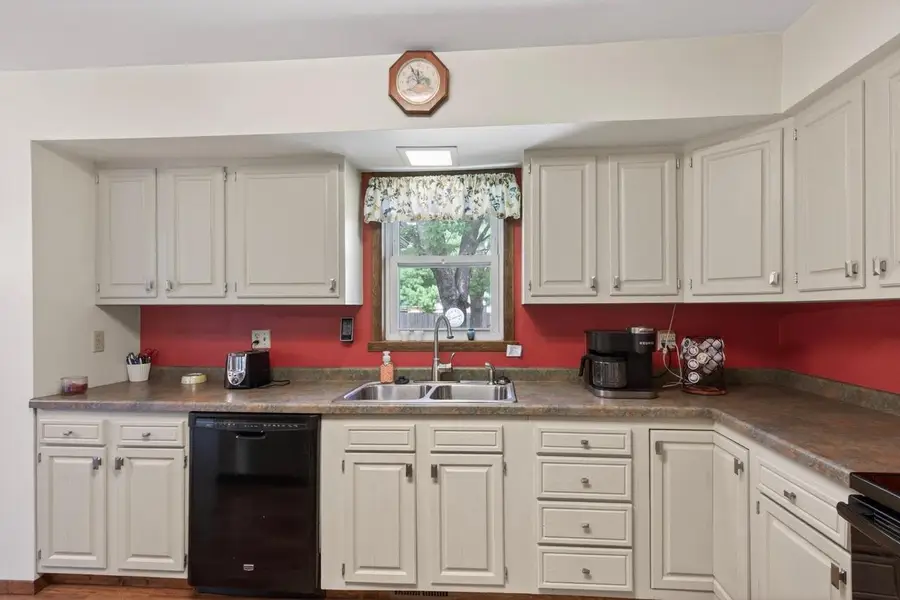 419 MILLER AVENUE, Wisconsin Rapids, WI 54494 - #3