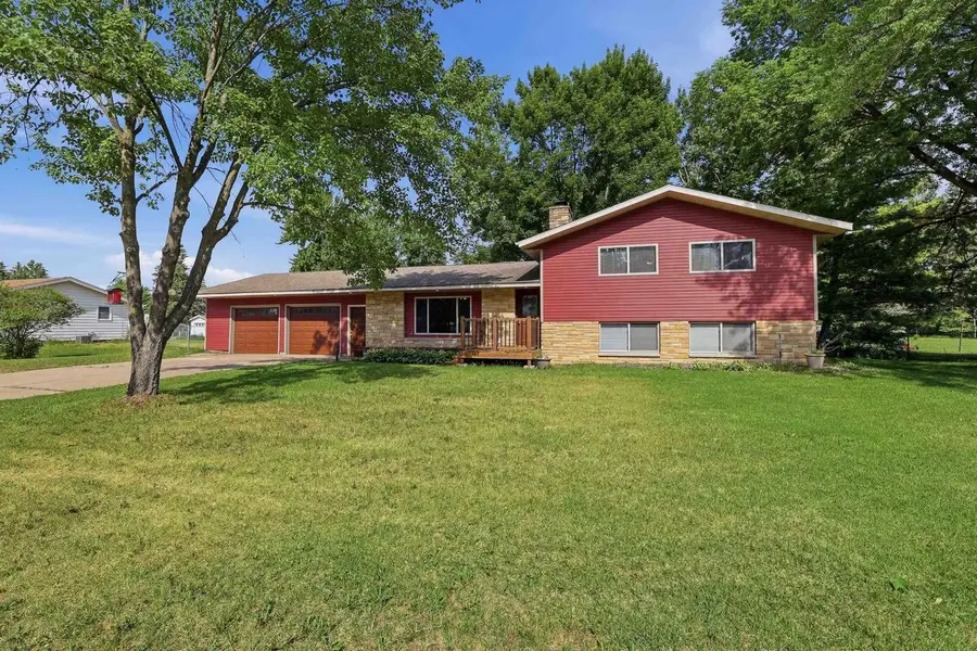 1917 COUNTRY CLUB DRIVE, Stevens Point, WI 54481 - #2