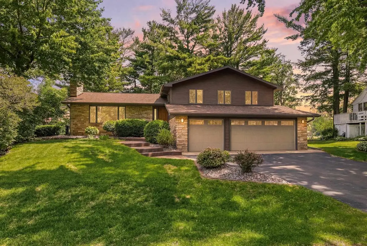 3139 DANS DRIVE, Stevens Point, WI 54481 - #1