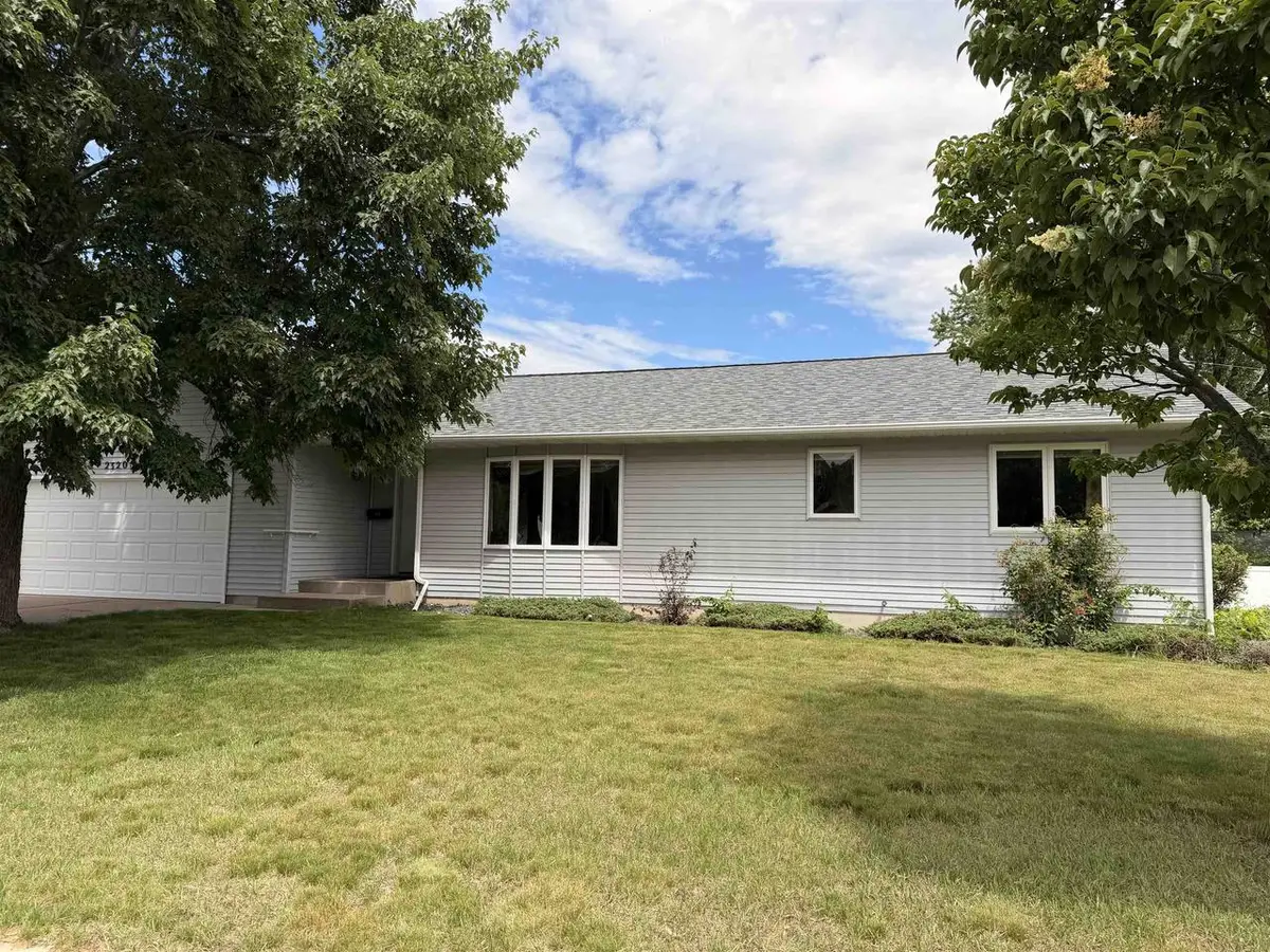 2320 JAMES AVENUE, Altoona, WI 54720 - #1