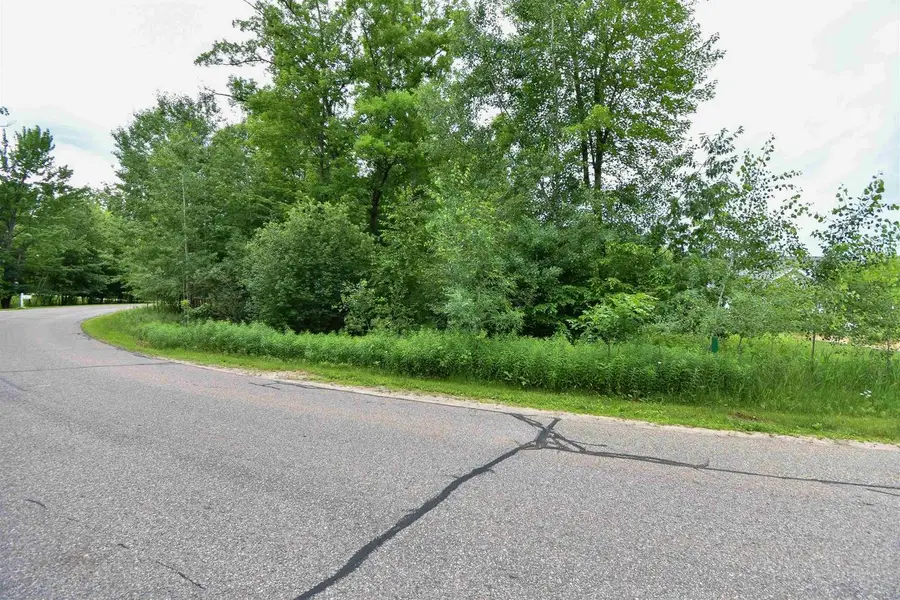 2416 EAGLE SUMMIT, Stevens Point, WI 54482 - #2