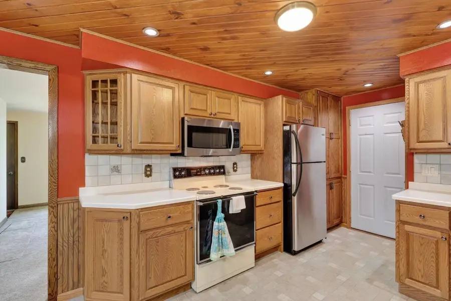 1060 LAKEWOOD LANE, Wisconsin Rapids, WI 54494 - #3