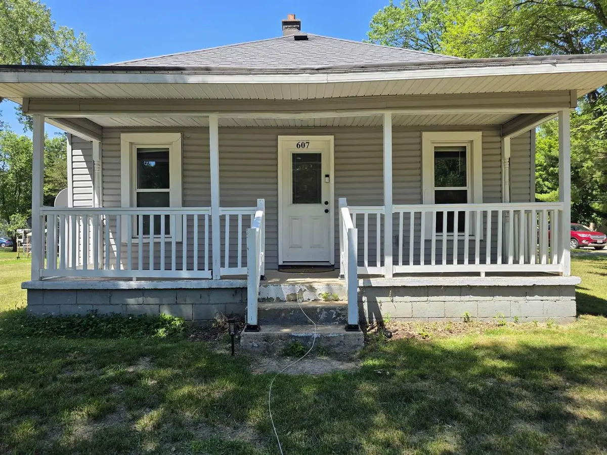 607 S MILLER STREET, Oxford, WI 53952 - #1