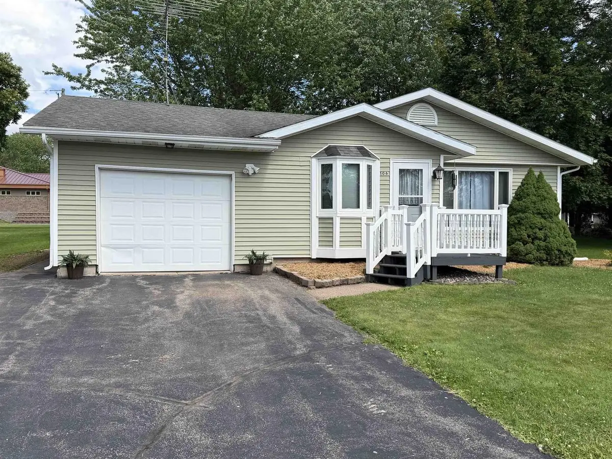 106 S 6TH STREET, Colby, WI 54421 - #1