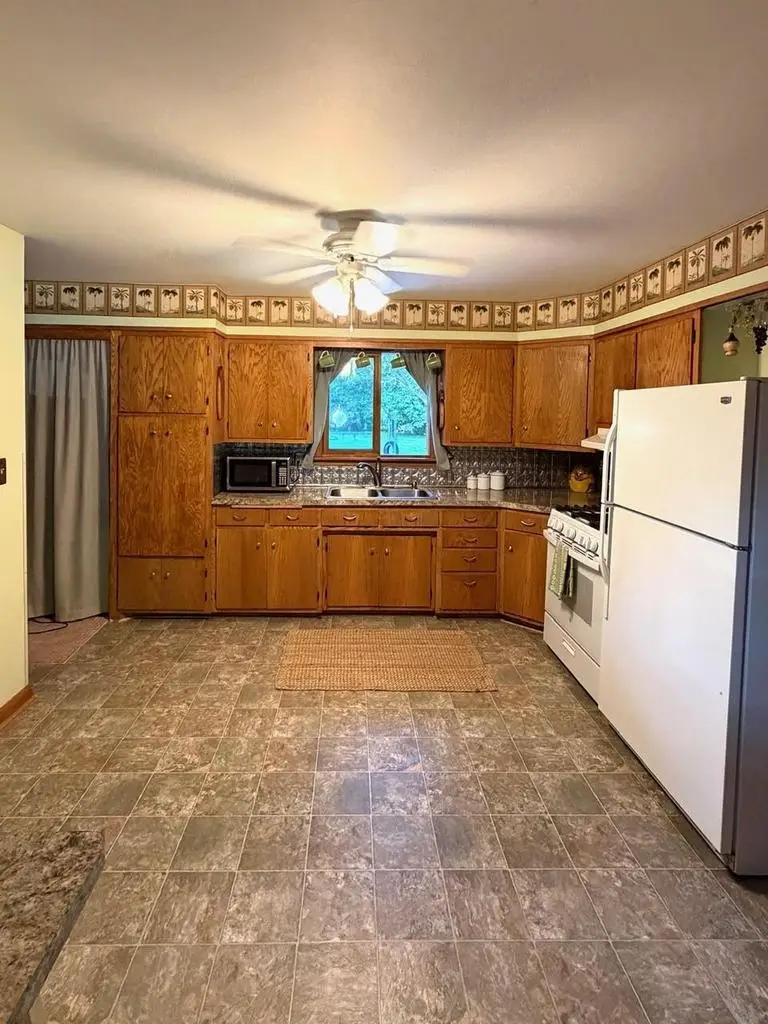 714 W RANDOLPH STREET, Wausau, WI 54401 - #3