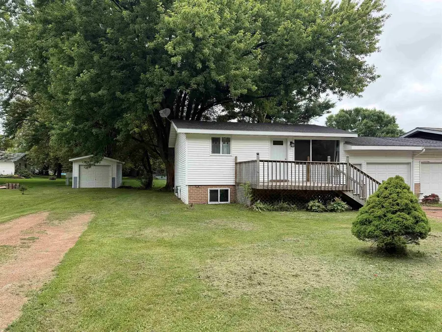 406 E LINDEN STREET, Abbotsford, WI 54405 - #2