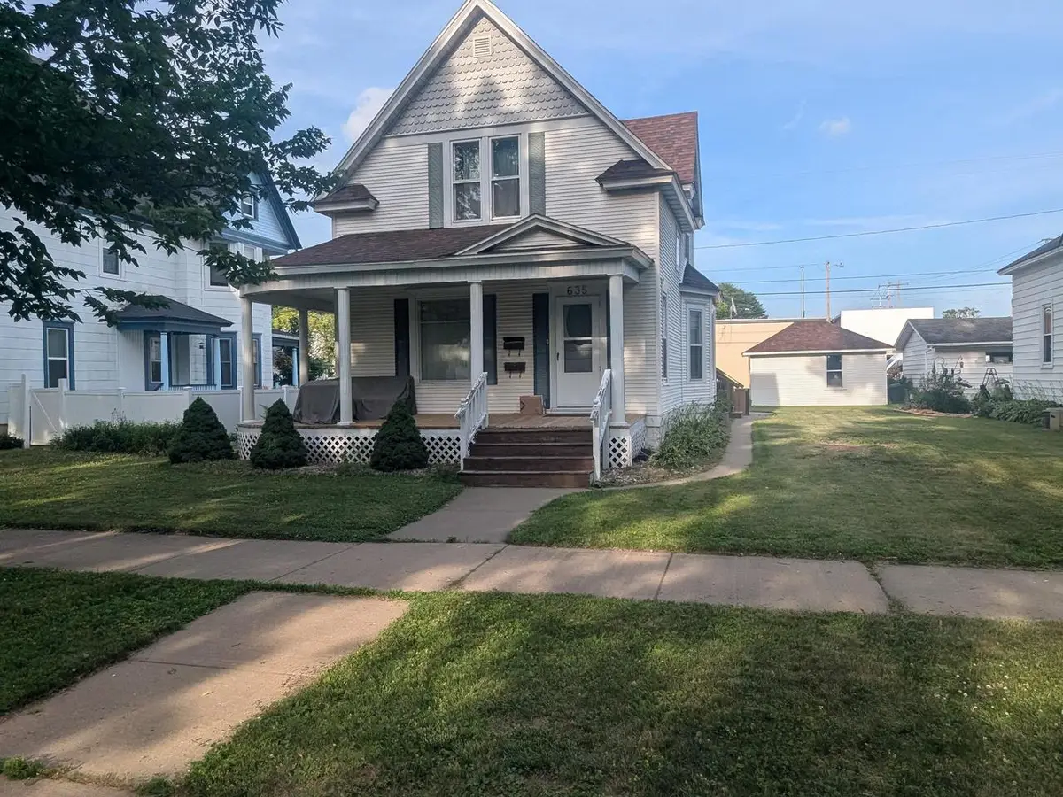 635 S 4TH AVENUE, Wausau, WI 54401 - #1