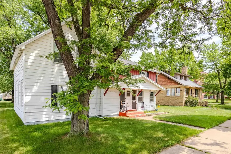 408 1ST STREET, Nekoosa, WI 54457 - #3