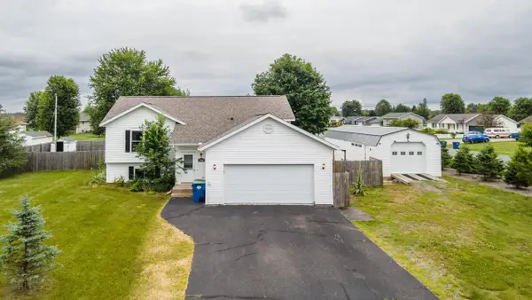 2104 MEADOW DRIVE, Kronenwetter, WI 54455