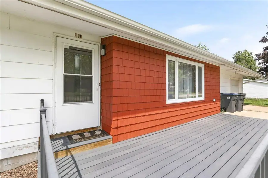 5142 OAK STREET, Vesper, WI 54489 - #2