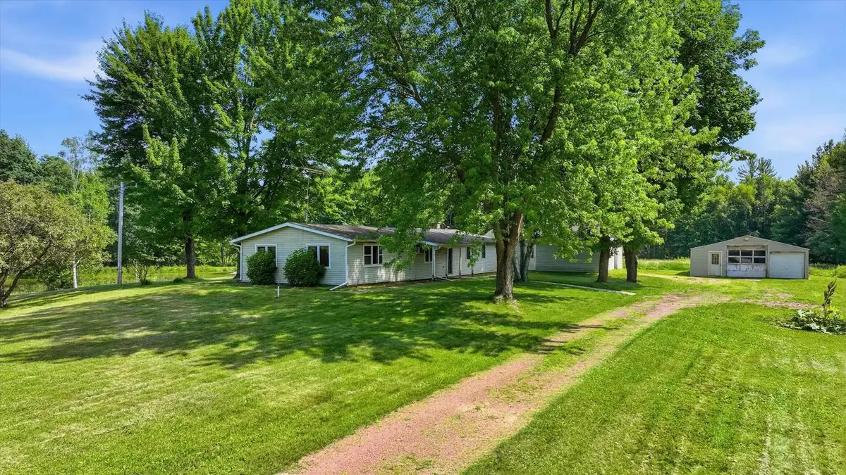 11555 EISENHOWER DRIVE, Chili, WI 54420 - #1