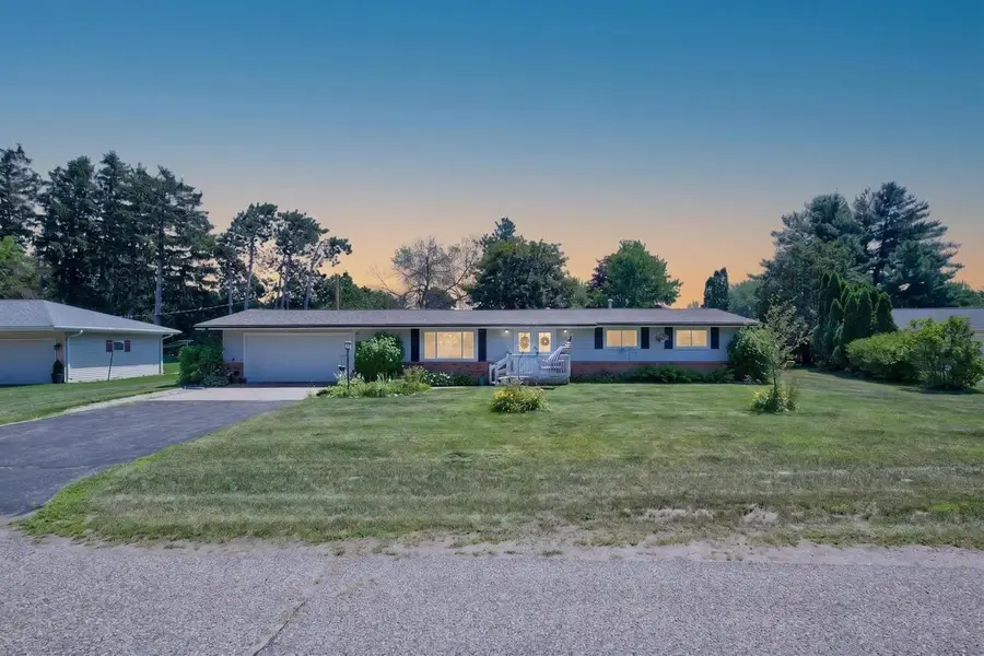 444 MEADOW LANE, Wisconsin Rapids, WI 54494 - #2