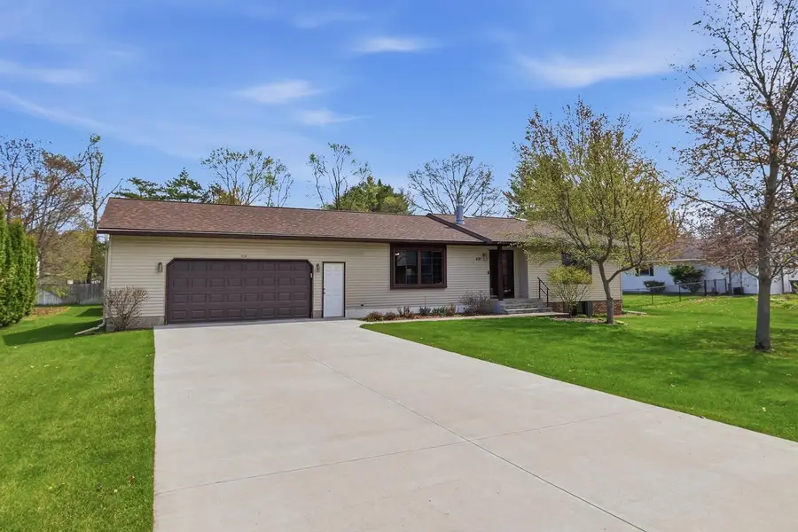 410 HAWTHORNE AVENUE, Plover, WI 54467 - #2