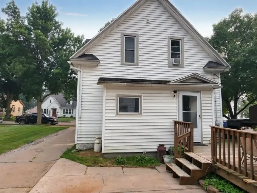 812 E BRIDGE STREET, Wausau, WI 54403 - #3
