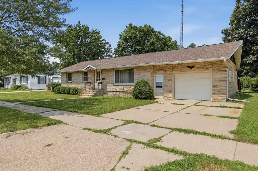 2416 CENTER STREET, Stevens Point, WI 54481 - #2