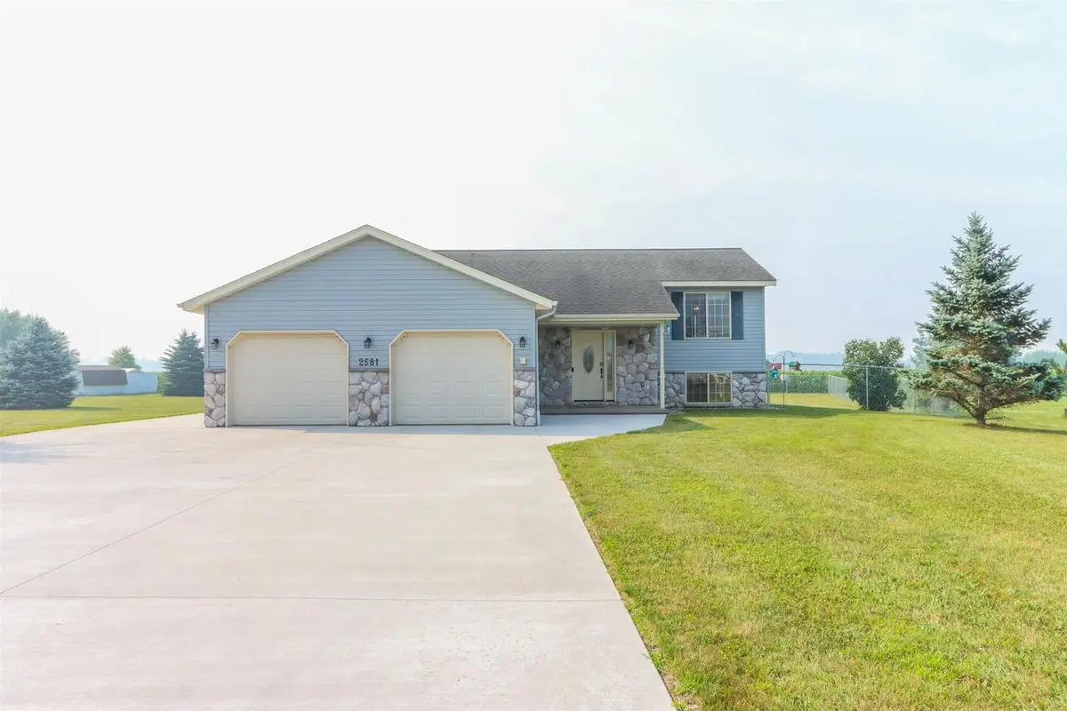 2581 GOLDEN EAGLE ROAD, Kronenwetter, WI 54455 - #1