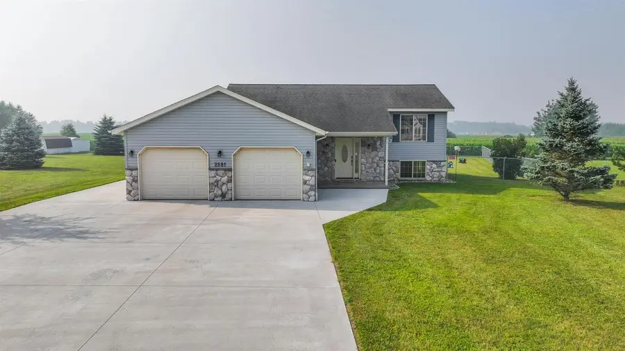 2581 GOLDEN EAGLE ROAD, Kronenwetter, WI 54455 - #2