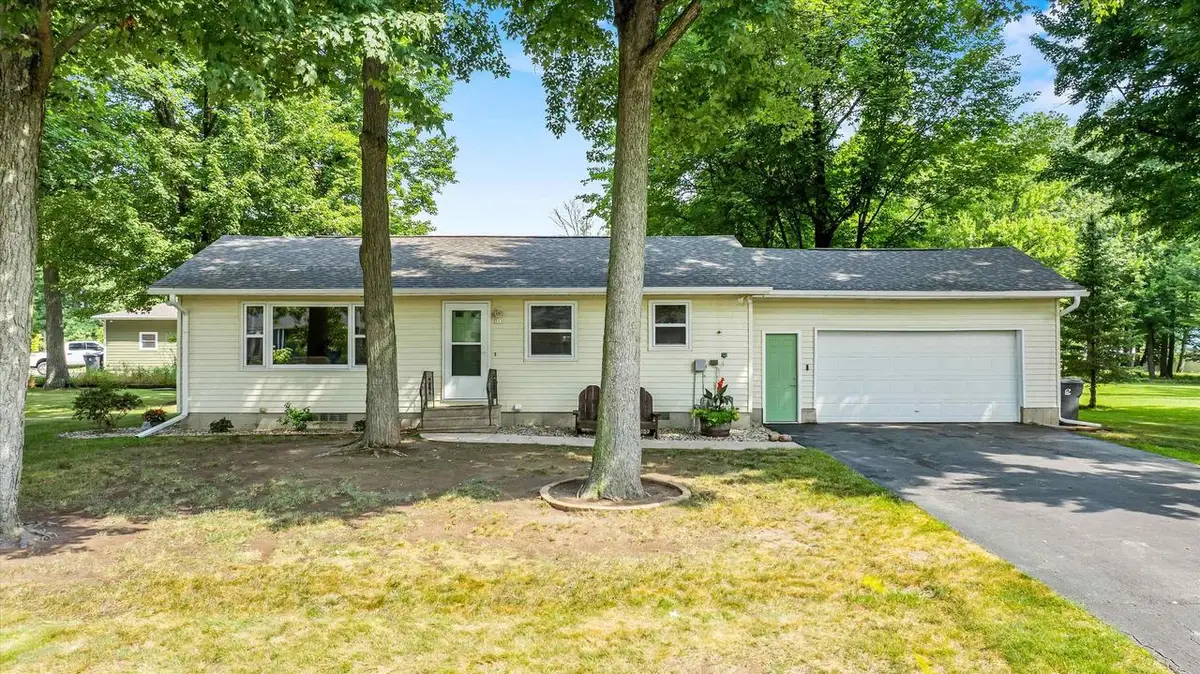 711 E 25TH STREET, Marshfield, WI 54449 - #1