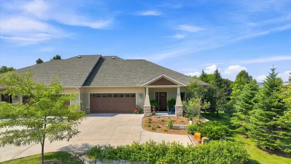 1110 WILDFLOWER DRIVE, Marshfield, WI 54449