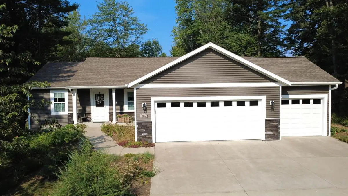 106 S 36TH AVENUE, Wausau, WI 54401 - #1