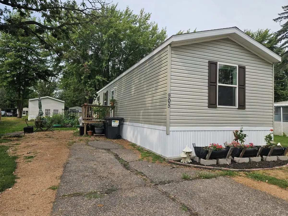 905 E KALSCHED STREET, Marshfield, WI 54449 - #1