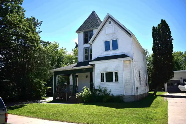 1964 STRONGS AVENUE, Stevens Point, WI 54481