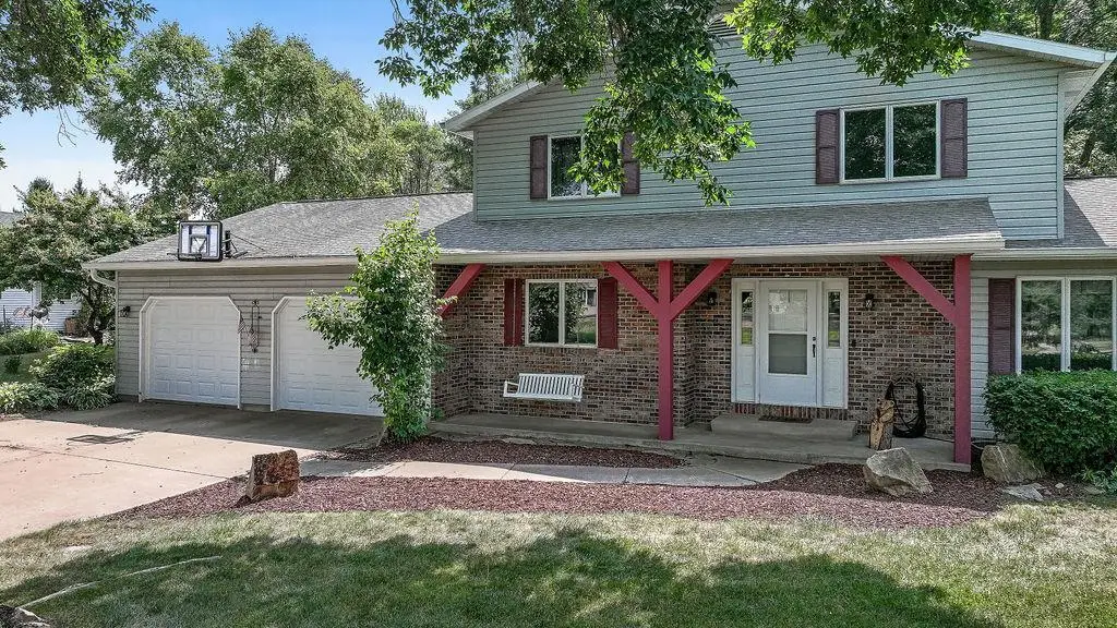 2200 E FILLMORE STREET, Marshfield, WI 54449 - #1