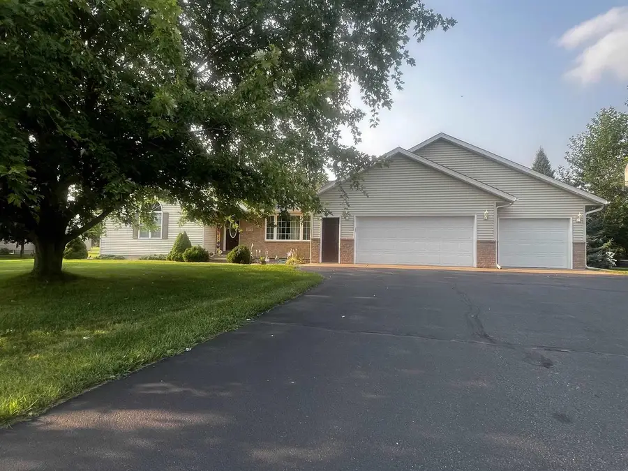 2172 OREGON TRAIL, Kronenwetter, WI 54455 - #2
