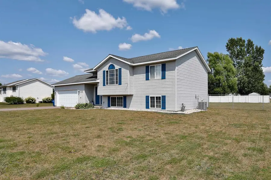 2276 CRYSTAL VIEW DRIVE, Kronenwetter, WI 54455 - #2