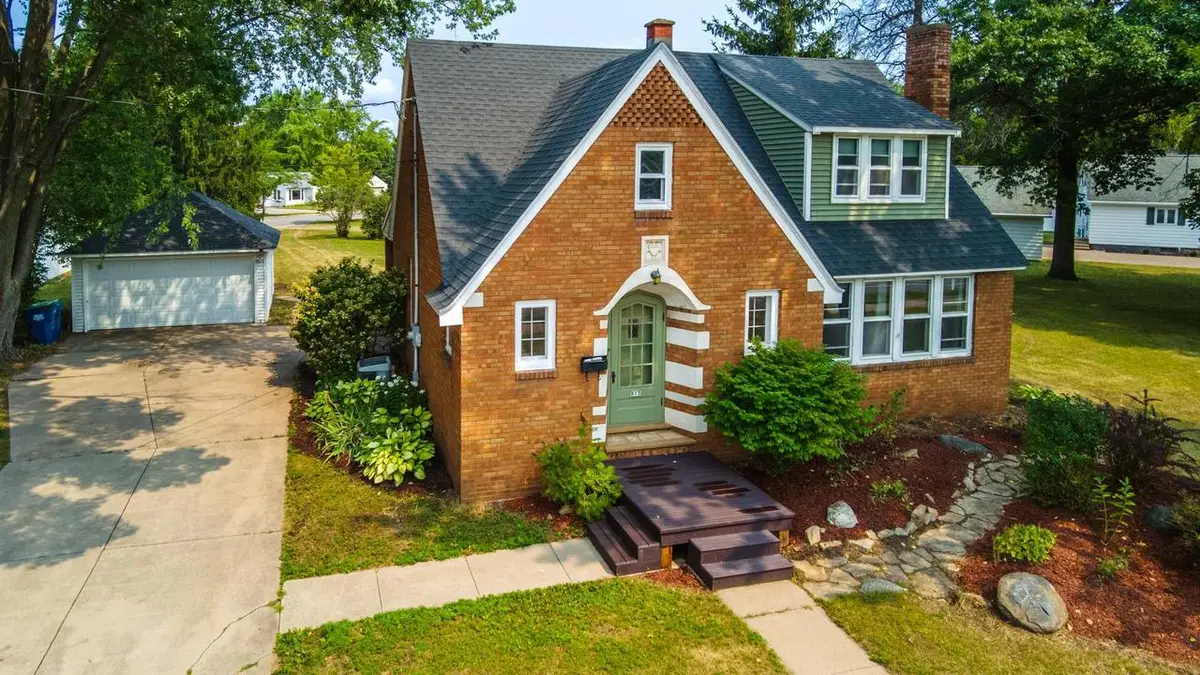 813 WESTERN AVENUE, Mosinee, WI 54455 - #1