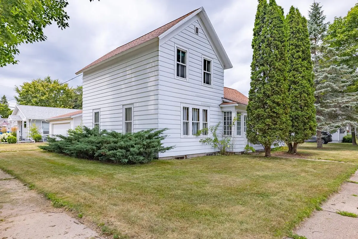 300 N STUYVESANT STREET, Merrill, WI 54452 - #1