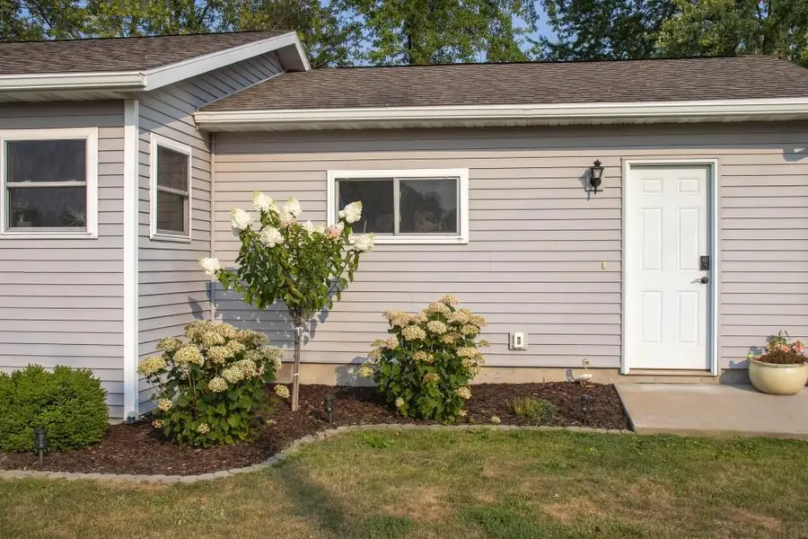 701 E 2ND STREET, Marshfield, WI 54449 - #3
