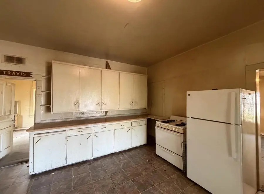 906 N 1ST AVENUE, Wausau, WI 54401 - #2