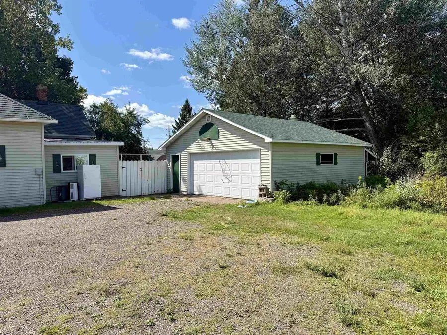 676 LAKE AVENUE SOUTH, Phillips, WI 54555 - #2