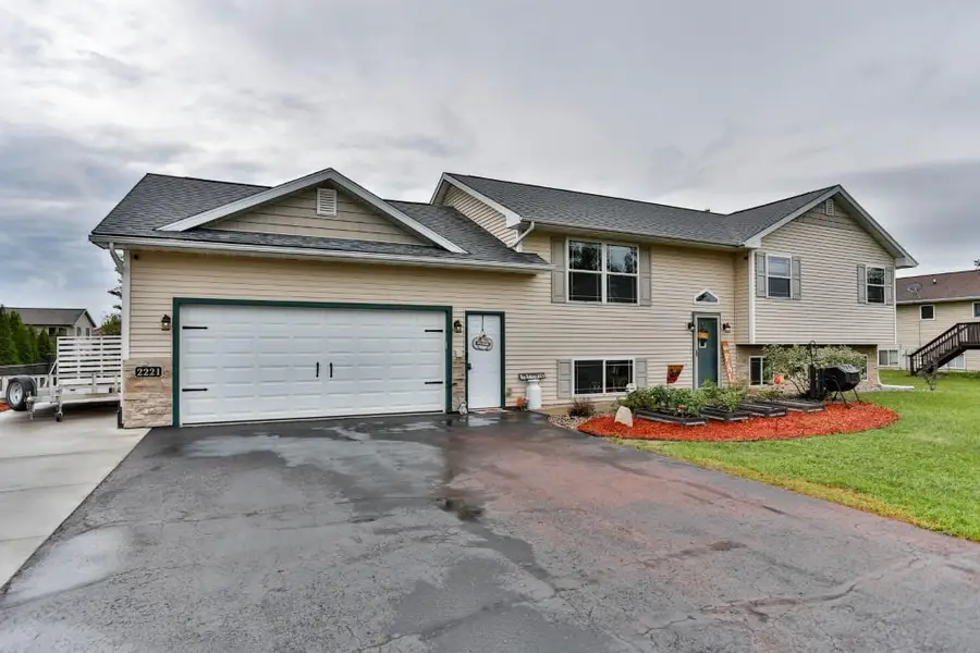 2221 CONESTOGA LANE, Kronenwetter, WI 54455 - #2
