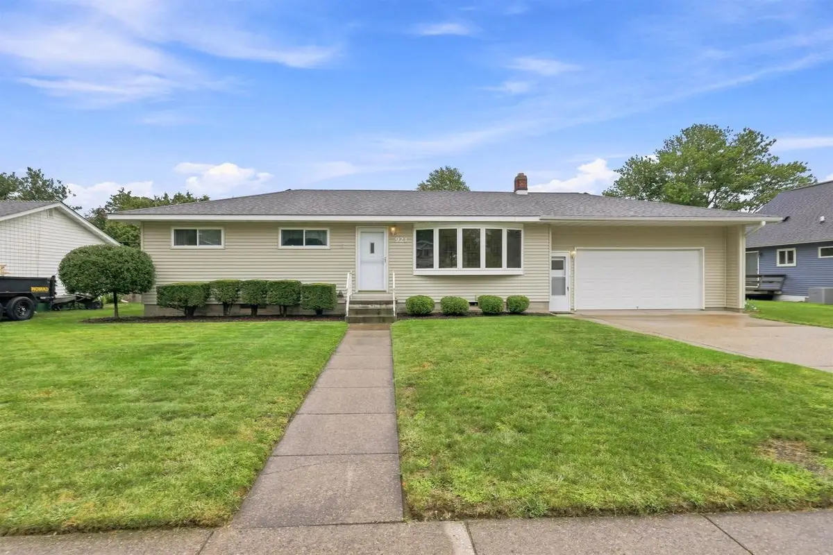 921 15TH STREET SOUTH, Wisconsin Rapids, WI 54494 - #1