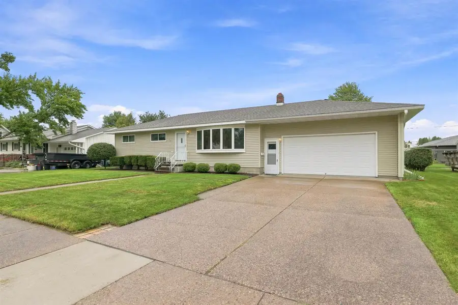 921 15TH STREET SOUTH, Wisconsin Rapids, WI 54494 - #2