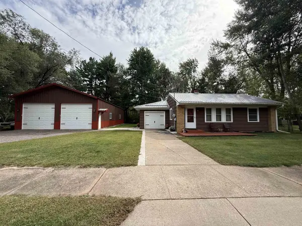 933 W 3RD STREET, Nekoosa, WI 54457