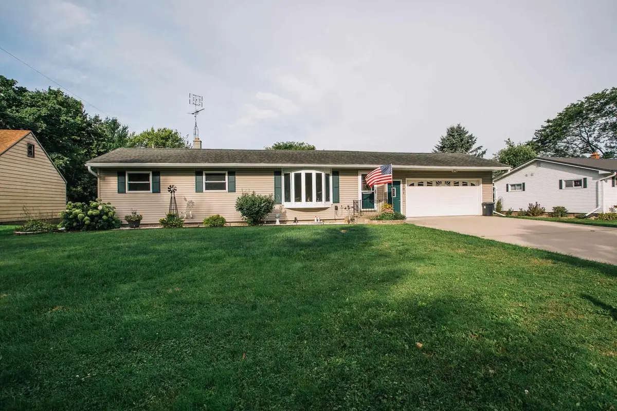 301 N THOMAS STREET, Loyal, WI 54446 - #1