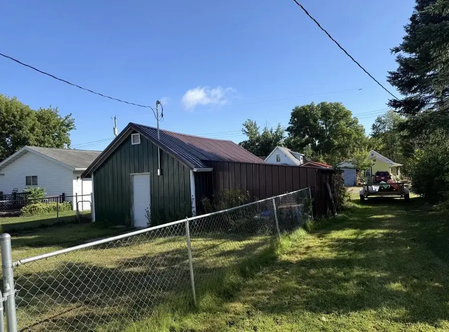 445 S AVON AVENUE, Phillips, WI 54555 - #3