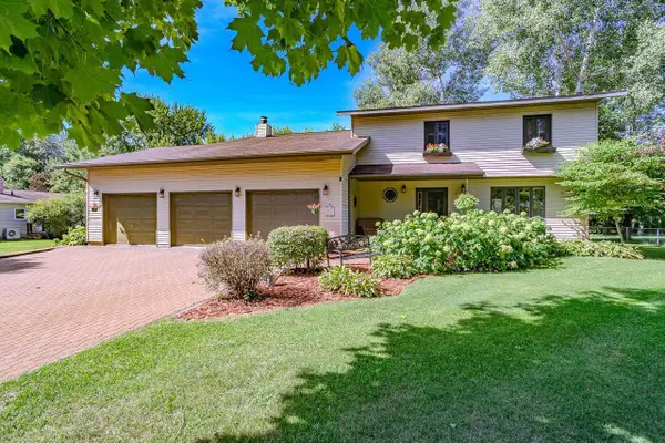 2279 RICKIE DRIVE, Kronenwetter, WI 54455