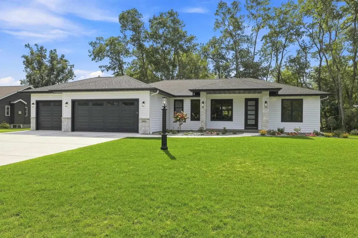 2321 BROOKE LANE, Stevens Point, WI 54481 - #1