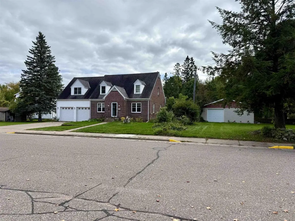 141 FOREST AVENUE, Phillips, WI 54555 - #1