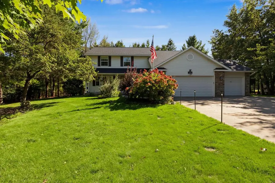 2340 OK BLUFF CIRCLE, Plover, WI 54467 - #2