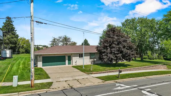 721 W UPHAM STREET, Marshfield, WI 54449