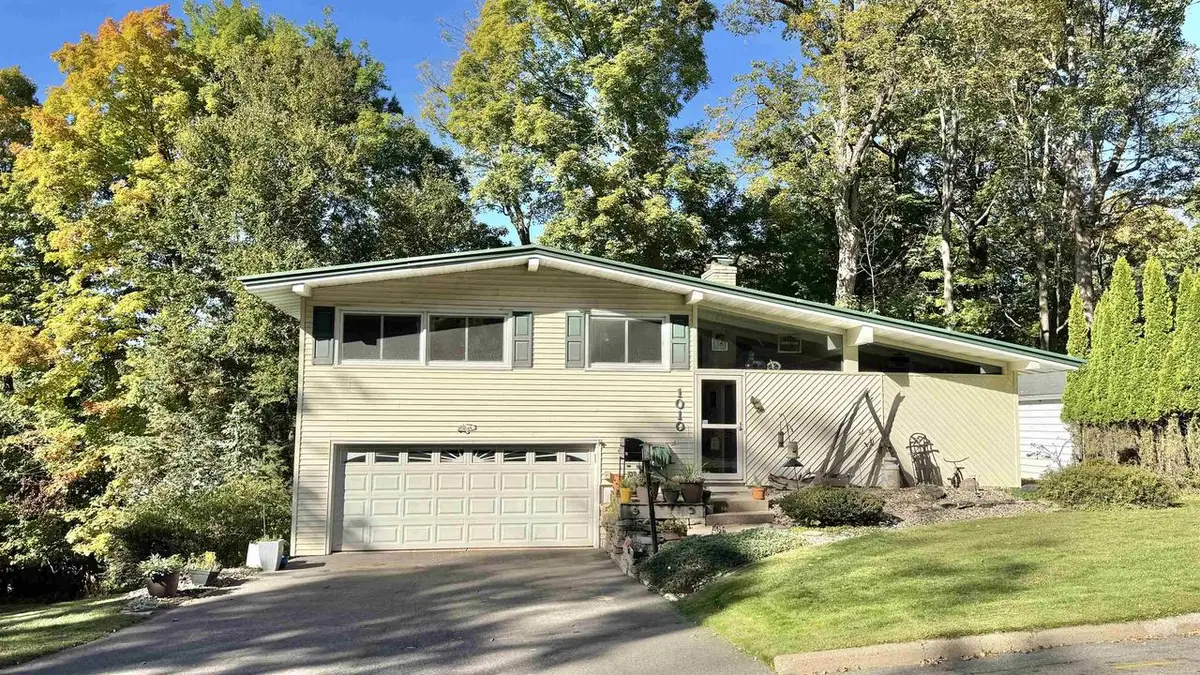 1010 BIRD STREET, Wausau, WI 54403 - #1