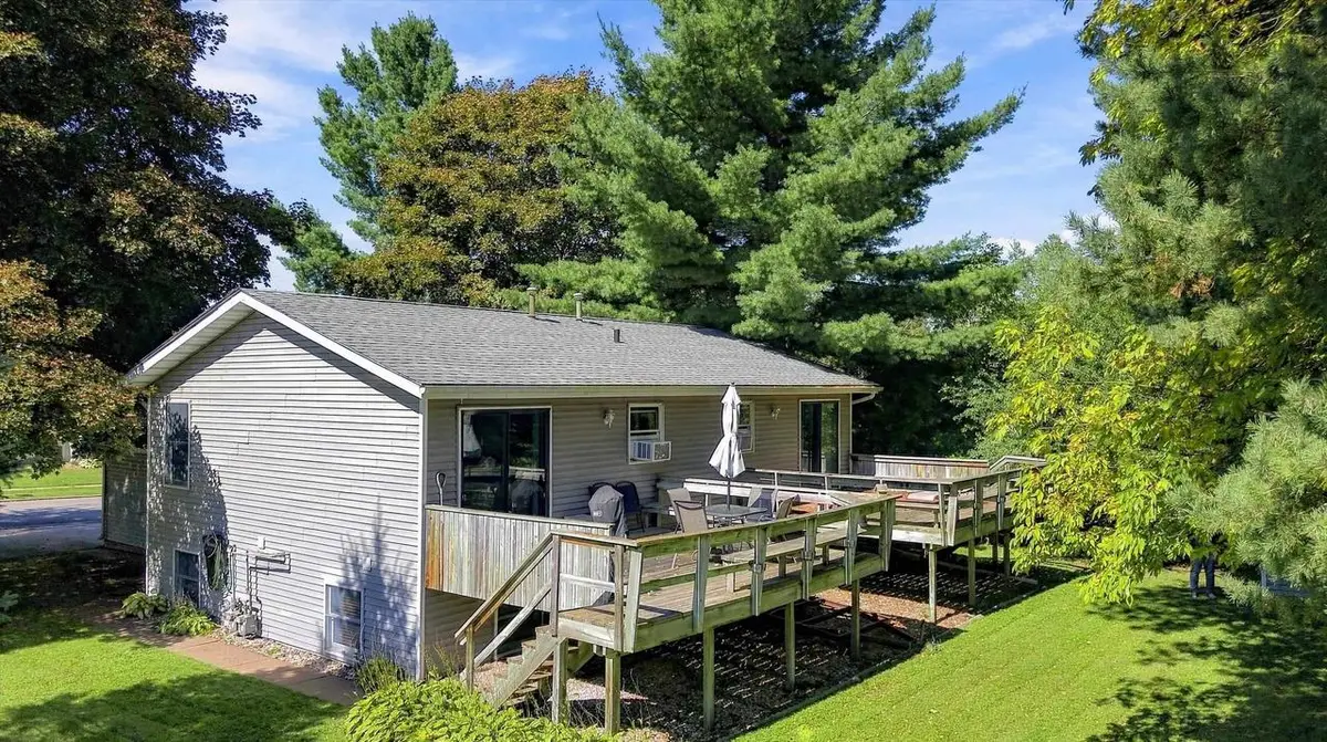 109-111 S ADAMS AVENUE, Marshfield, WI 54449 - #1