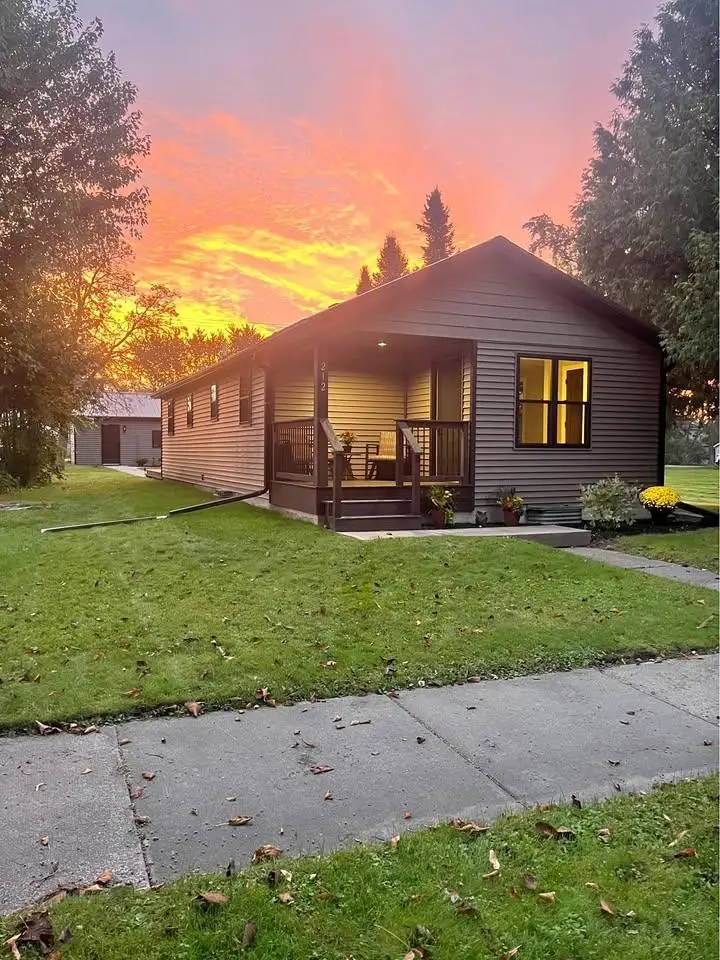 212 WASHINGTON AVENUE, Medford, WI 54451 - #1