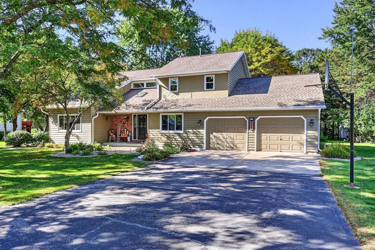 4221 WESLAN DRIVE, Wisconsin Rapids, WI 54494 - #1